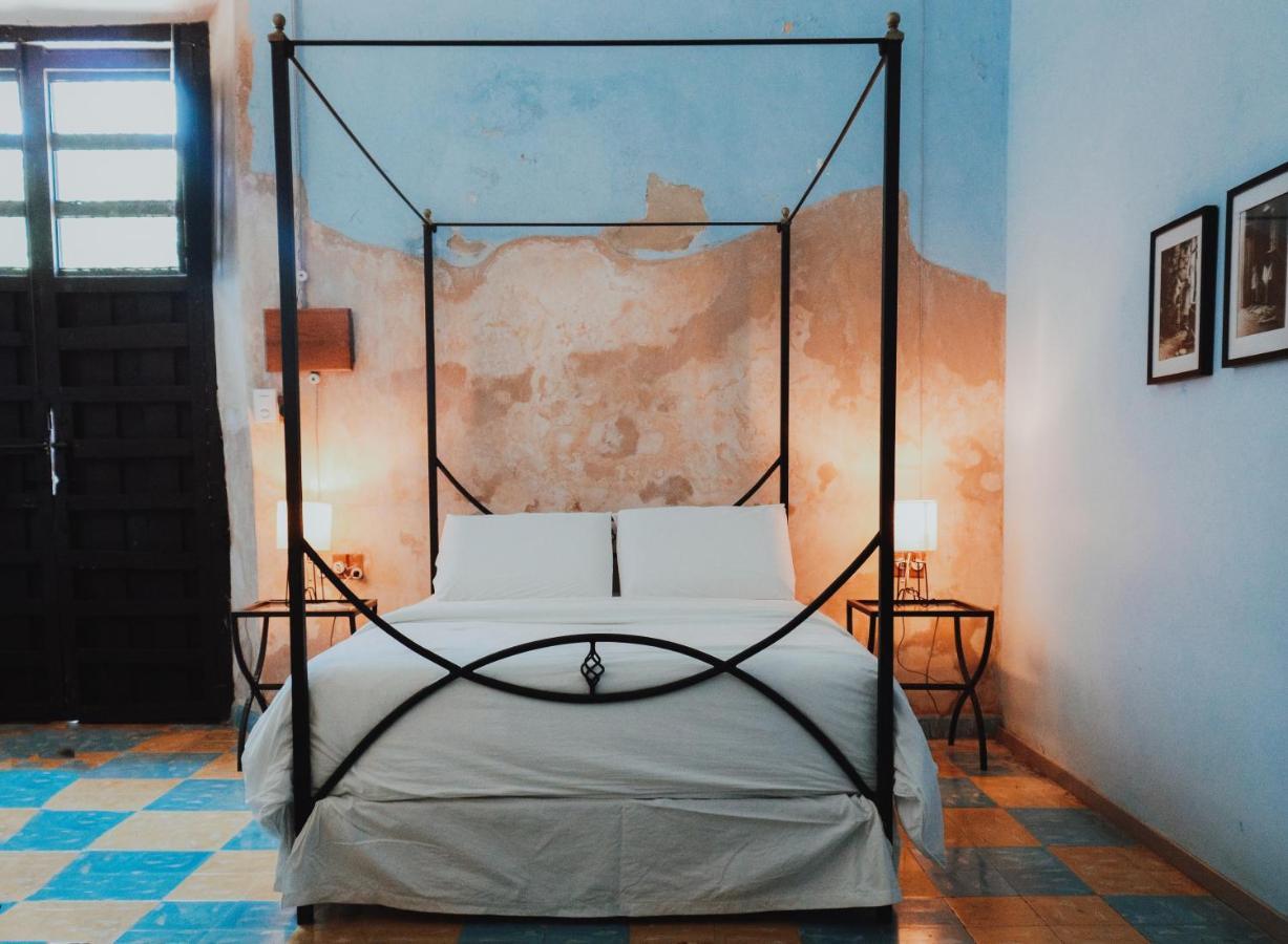 Imix Hotel Вальядолид Экстерьер фото